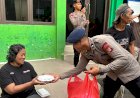 Brimob-Gelar-Dapur-Lapangan-di-Kampung-Melayu,-Bantu-Warga-Terdampak-Banjir