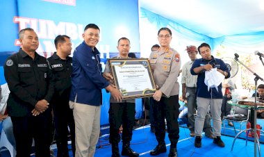 HUT-Ke-56,-Memorandum-Berikan-Penghargaan-untuk-Kapolresta-Sidoarjo
