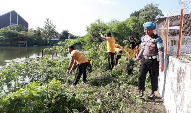 Polda-Jatim-Gelar-Kerja-Bakti-Serentak-Laksanakan-Program-Gerakan-Indonesia-Asri