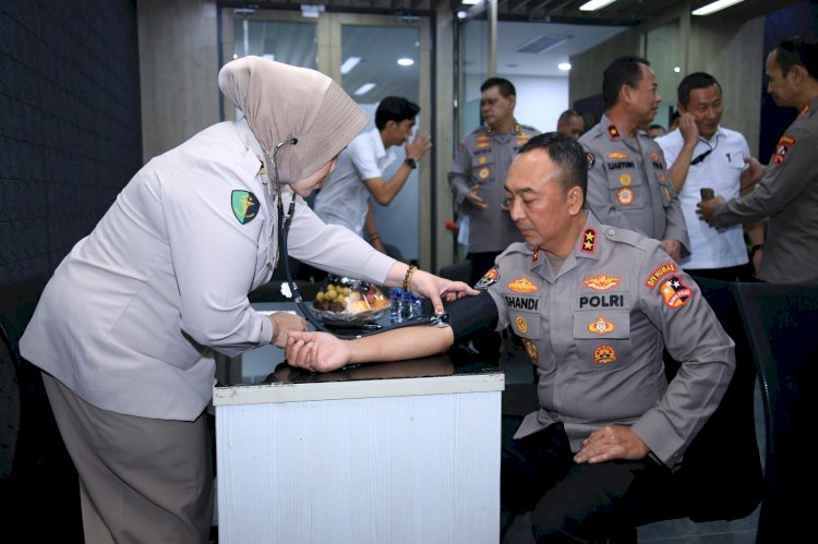 Humas Polri Gelar Donor Darah Serentak, Terkumpul 16.619 Kantong dalam Rangka Hari Jadi ke-74