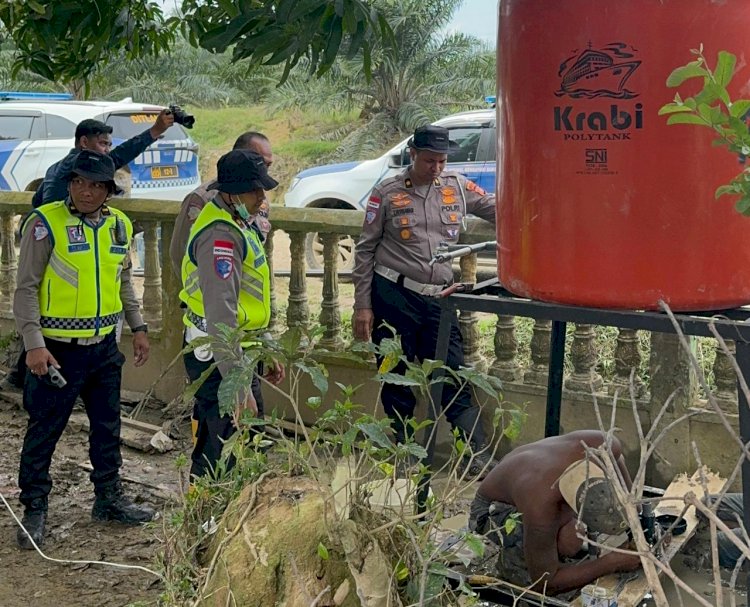 Polda Sumut Hadirkan Air Bersih untuk Warga Hutanabolon Pasang Filter Air Nanotec pada Sumur Bor